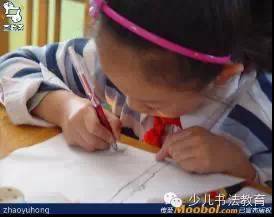 砚小田课堂握笔姿势,田钢笔字练字方法