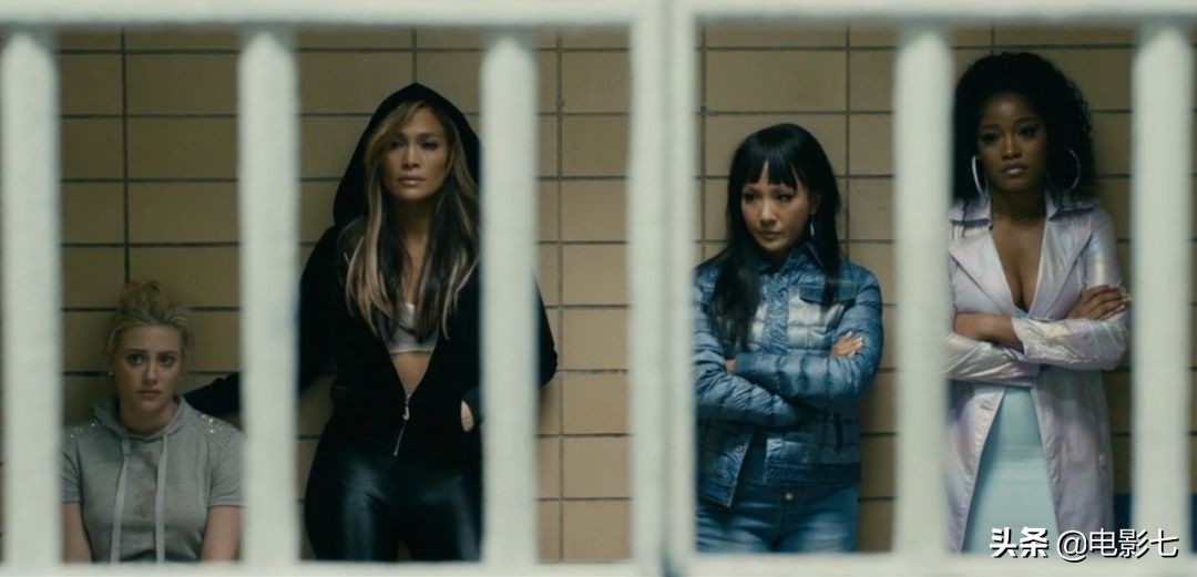 色香味俱全，好莱坞性感女神扎堆，这部「限制级」喜剧，非常过瘾