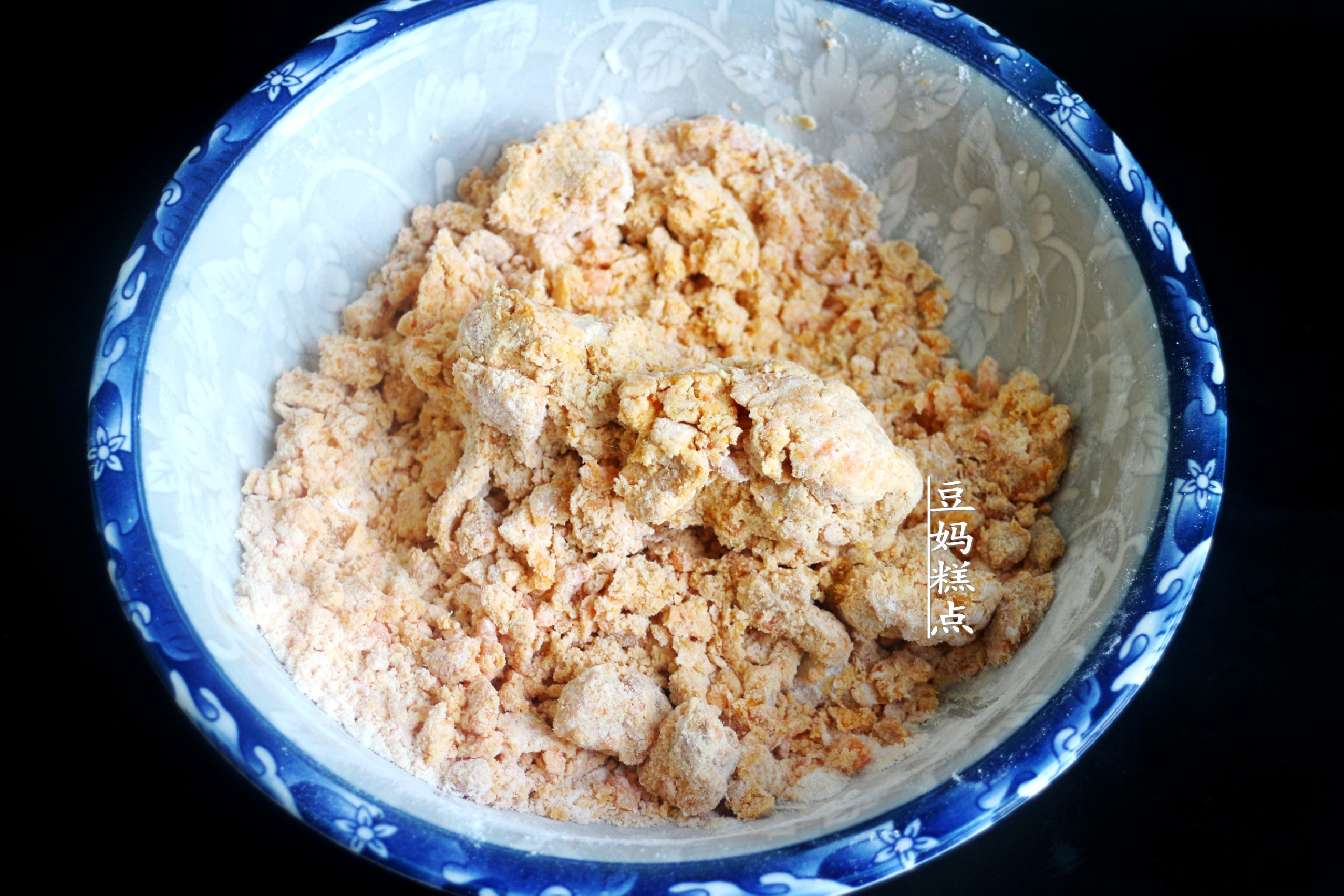 红薯饼的做法不塌的小视频,好吃的红薯饼软糯香甜