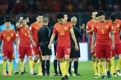 为中国队打气,中国男足2022年赛程直播回顾