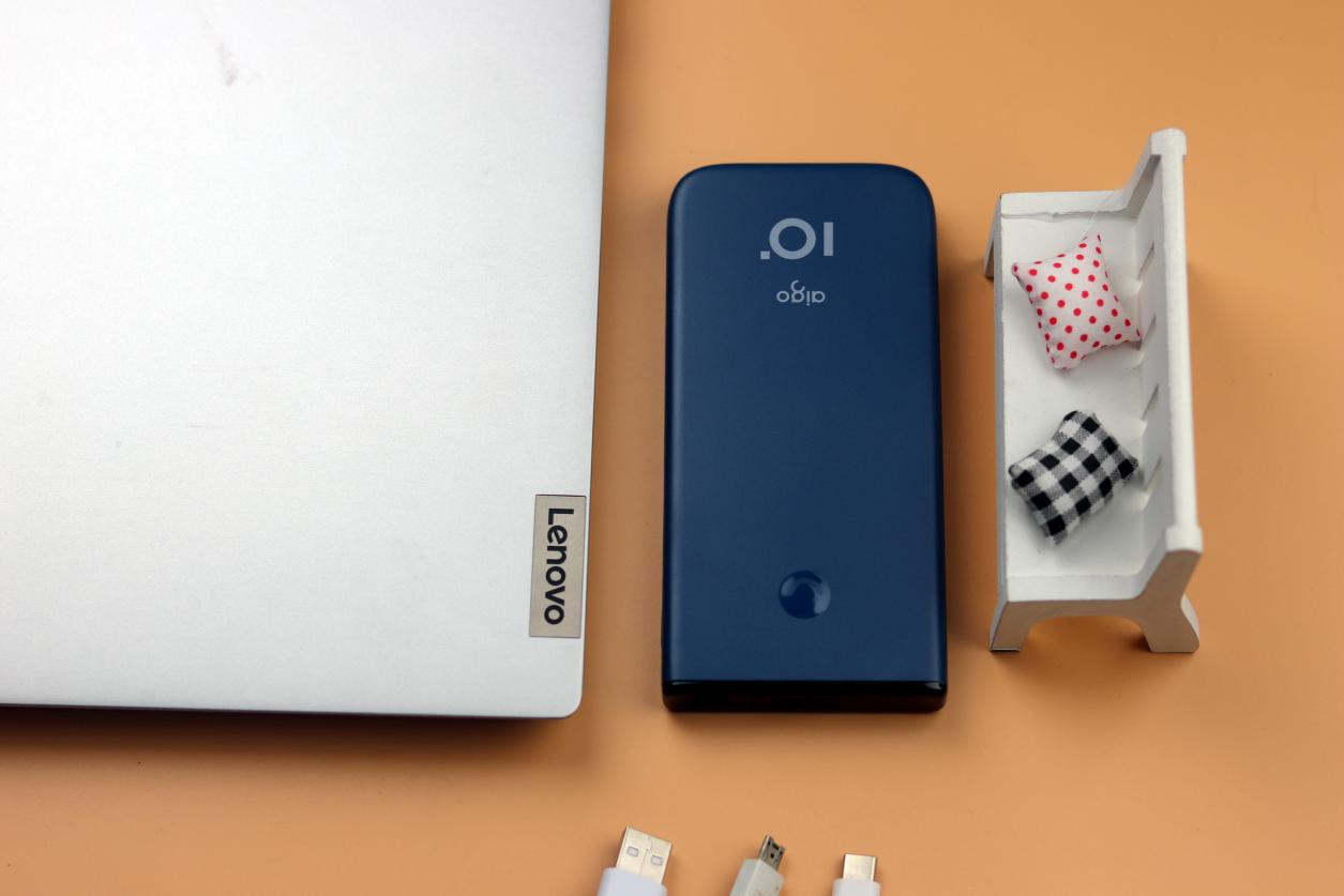 aigo突破移动充电宝,aigo充电宝怎么样才是充满电