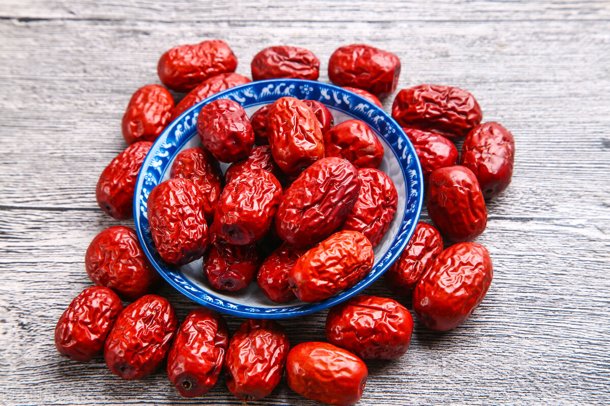 红枣补脾安神养血的方法,能养血安神的药物是大枣