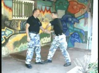 为了你身边女孩的安全,请认真读完这篇文章|军情晚报