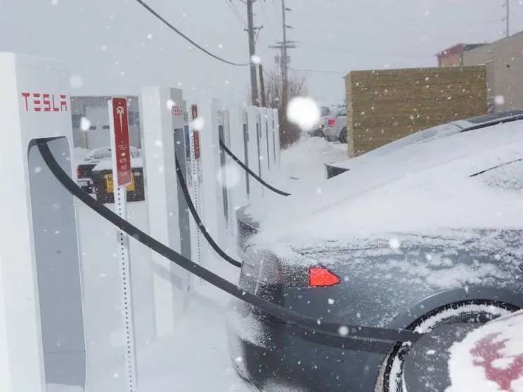 李斌蔚来销量还能好吗,李斌蔚来市值