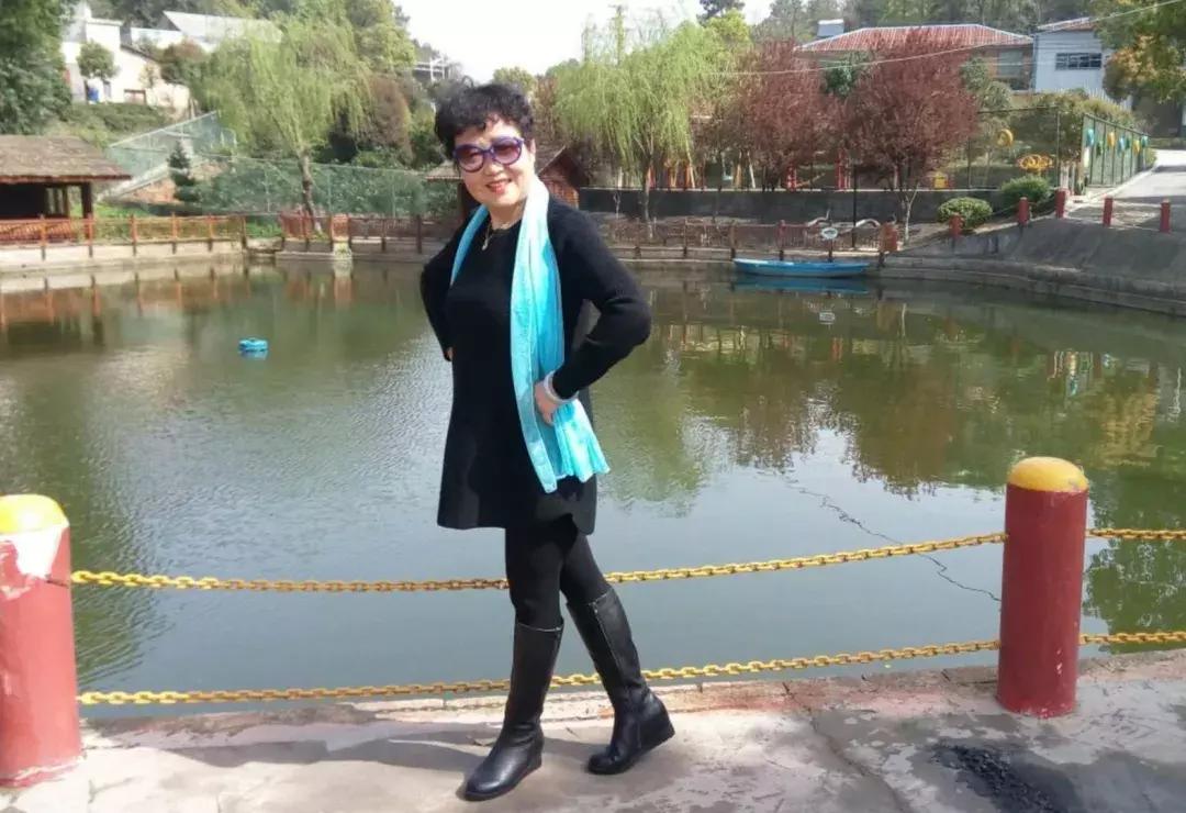 澶у鍑洪棬鏃呮父鎷嶇収濮垮娍鍚堣緫,涓浗澶у澶栧嚭鏃呮父