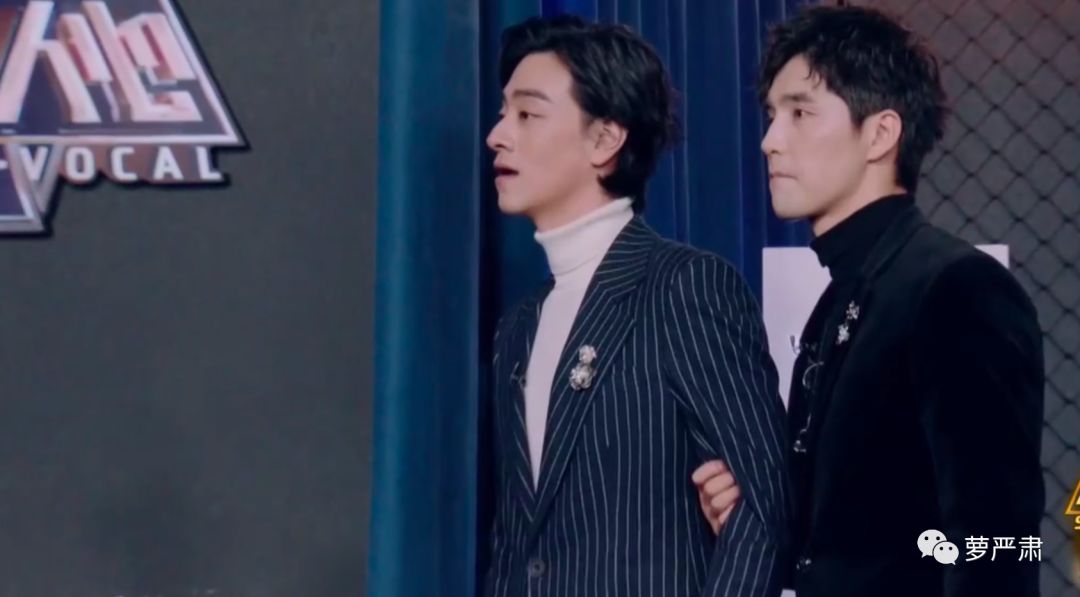 一开始我以为爱上了实力派，没想到他们还全是梗王