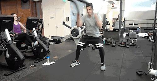 健身初学者不建议用战绳,健身房战绳怎么用