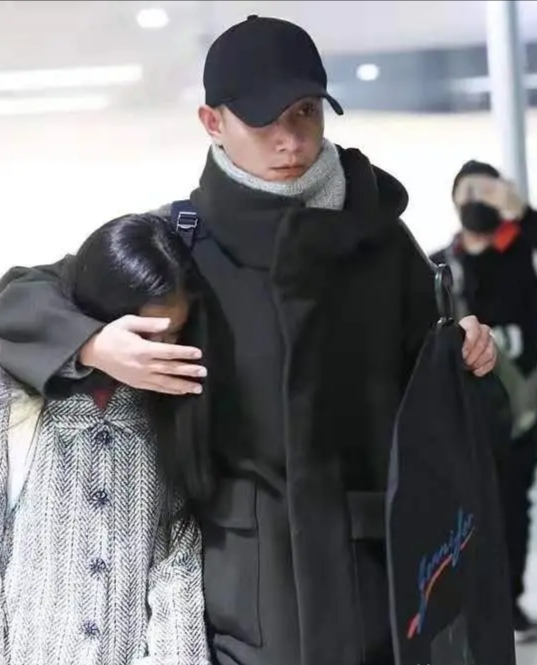 第一胎是女孩可以生二胎么,一胎女儿像妈妈二胎生什么几率大