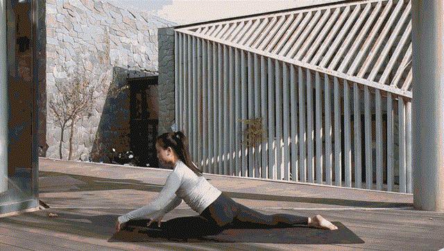 跟着视频练肩颈,跟着视频练瑜伽