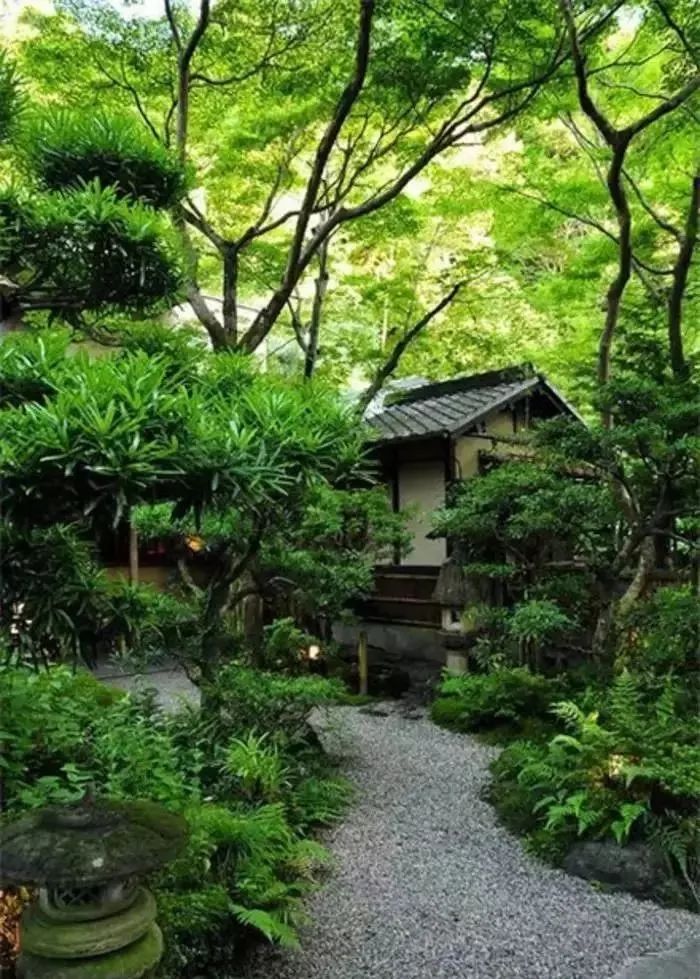 庭院花园石材地板铺设效果,私家庭院最流行的4大铺装方式