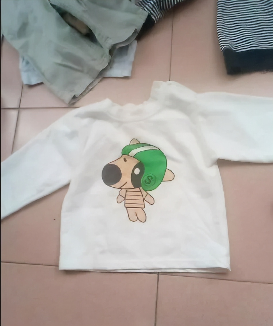 给女儿买衣服被骂了,给小女儿买新年礼物被骂