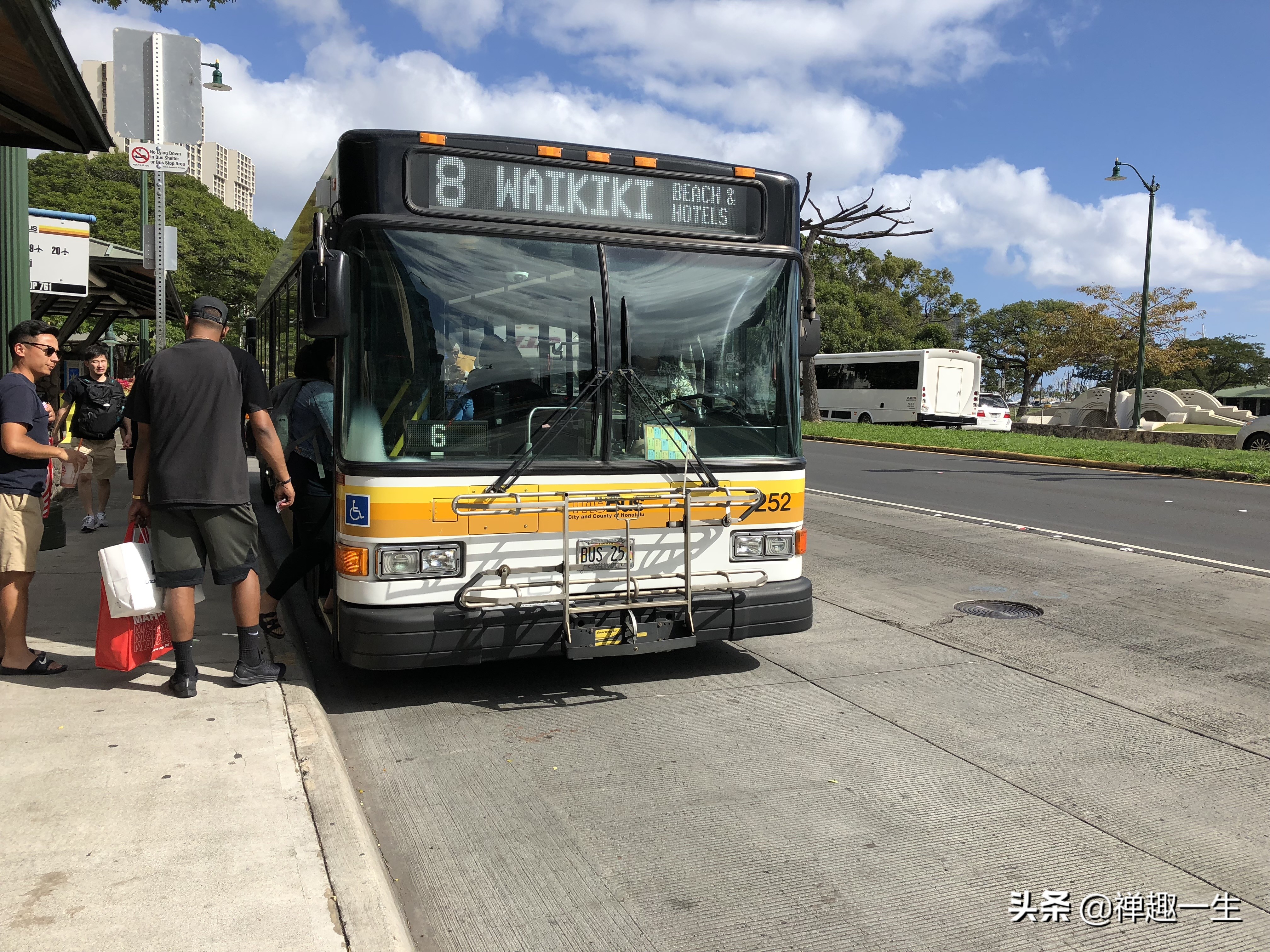 西班牙人哪里有好玩的,西班牙人看巴塞罗那