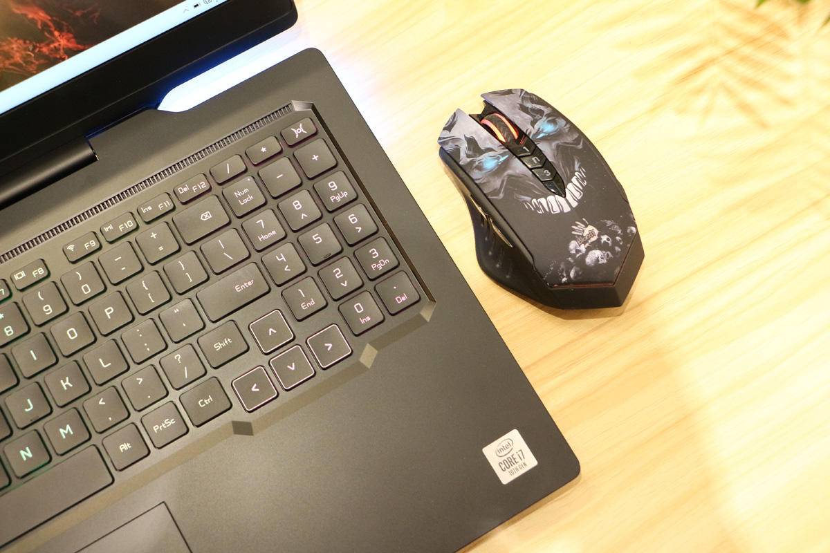 荣耀猎人笔记本游戏本配置,荣耀猎人游戏本评测