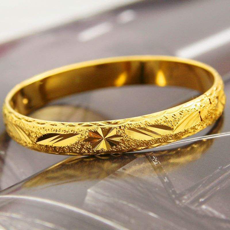 如何选择黄金手镯款式,黄金手镯怎么选自己适合的