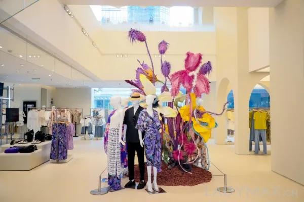 Forever21母公司估值达127亿美元;UR广晟旗舰店年销售额突破亿元