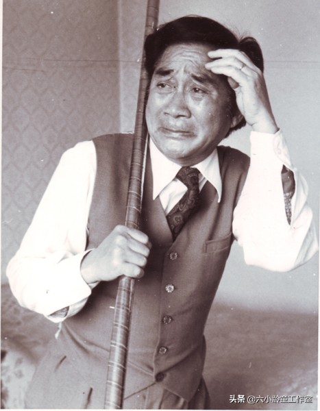 六小龄童纪念日,六小龄童和父亲合影