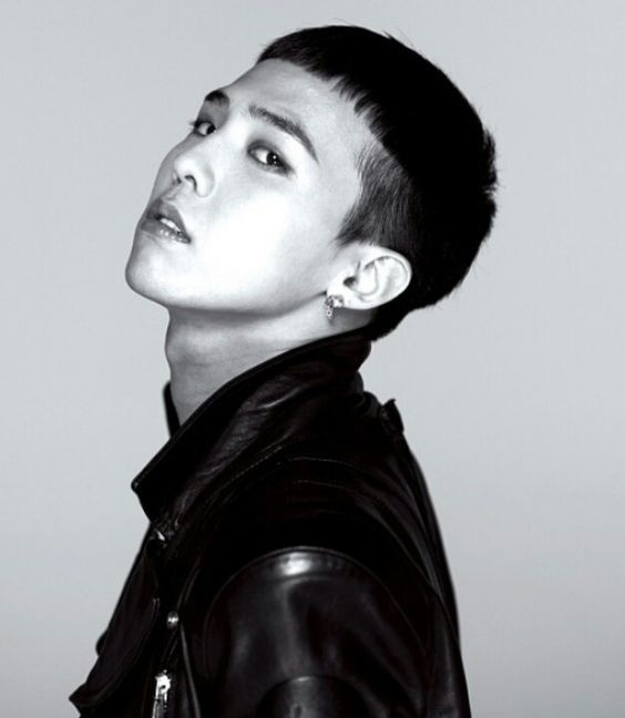 头发两边炸开怎么解决,头发顶部老是鼓起来怎么剪