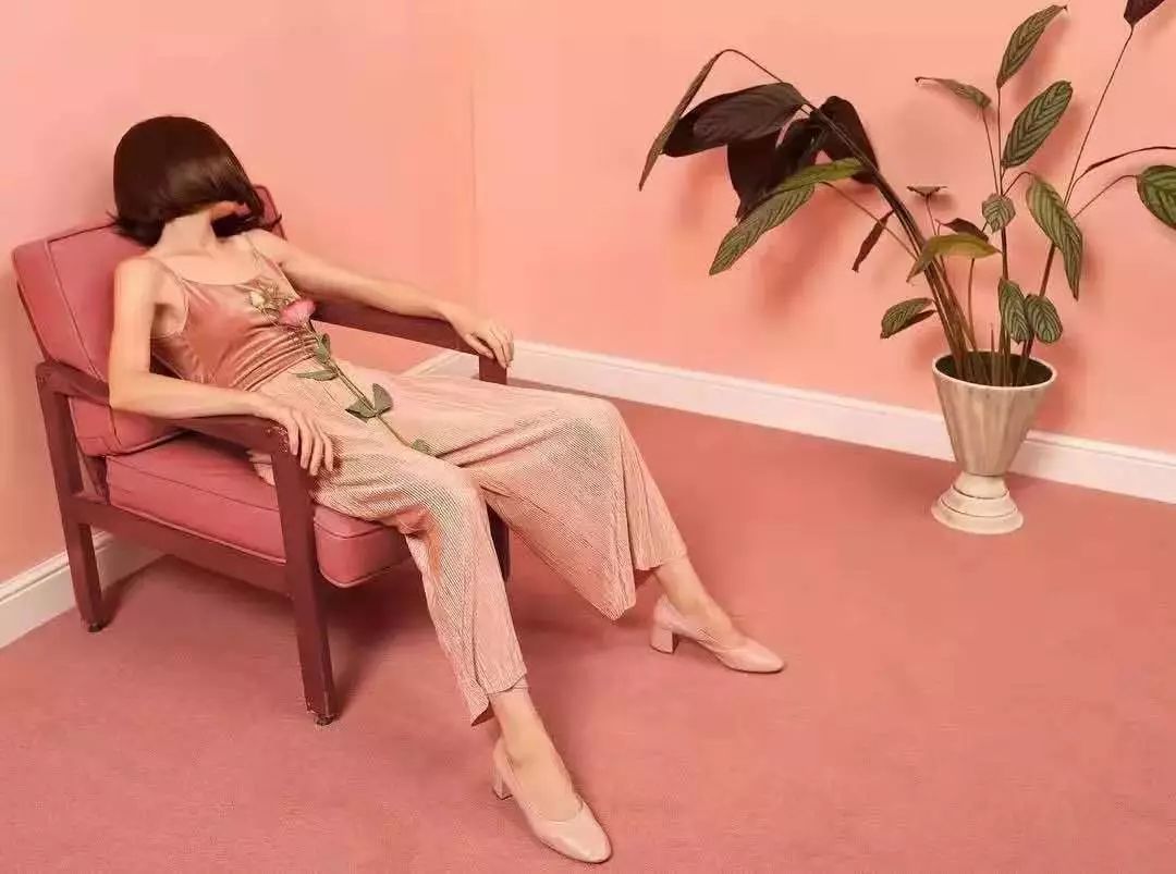 时尚圈今年的流行色,今年时尚趋势流行色