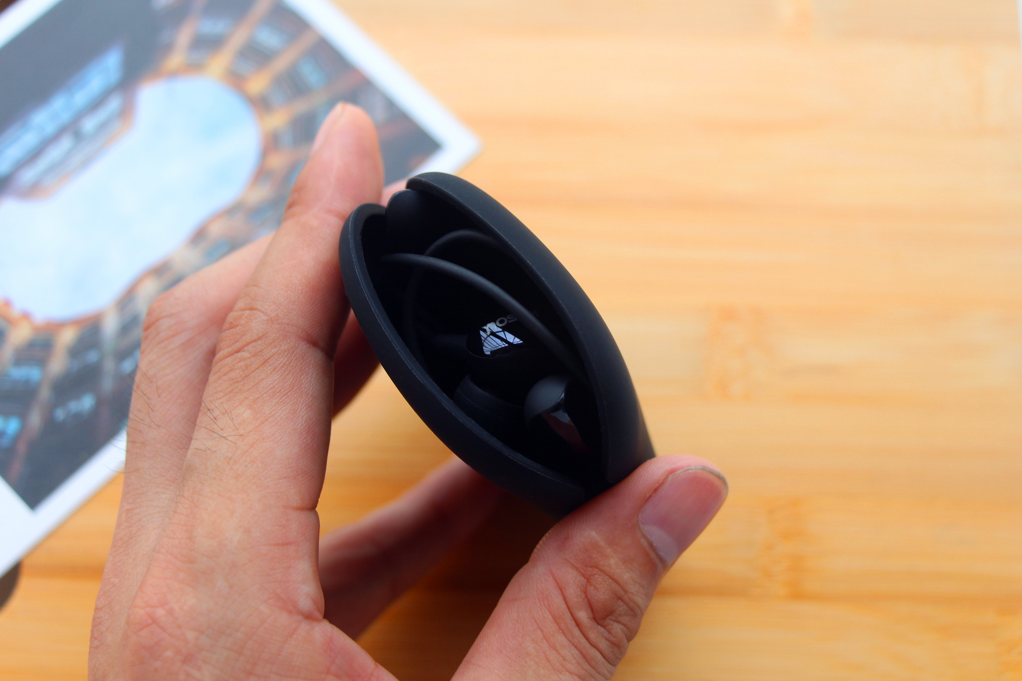 到底什么耳机又便宜又好用,到底哪种耳机适合玩游戏