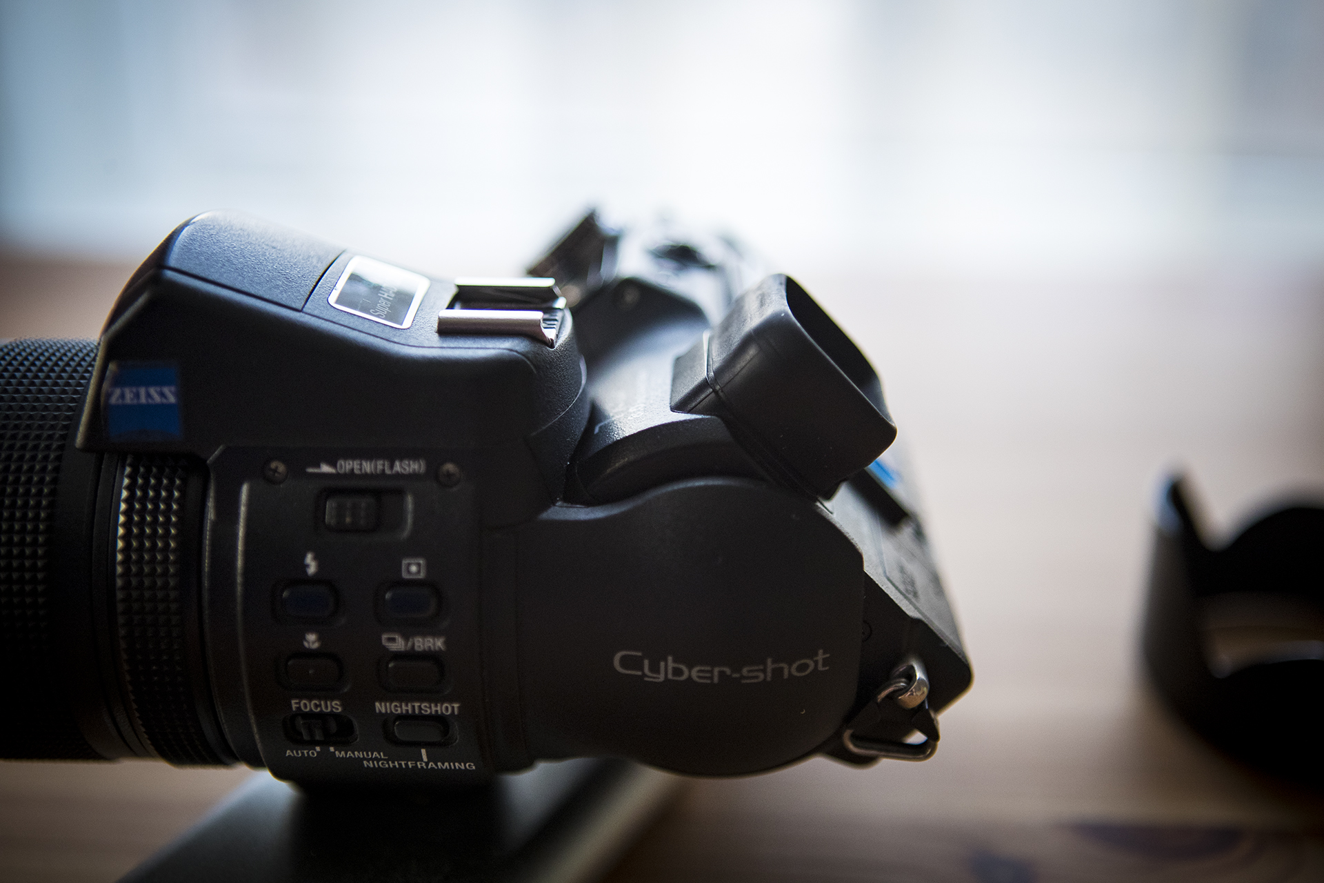 最好的数码相机是哪一款,16年的数码相机现在过时么