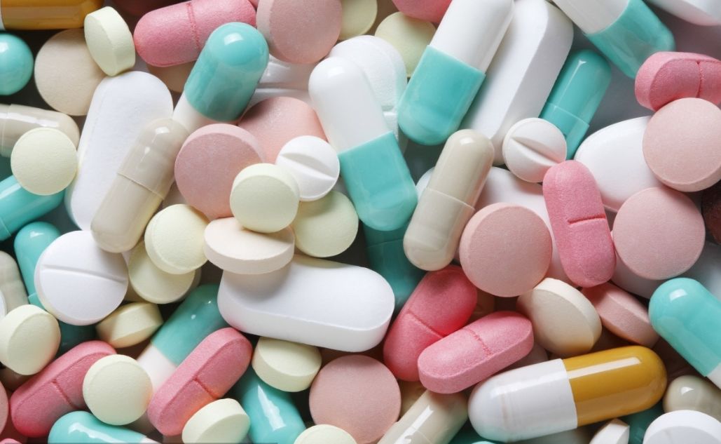 股骨头止痛吃什么药,治疗股骨头疼痛有什么特效药吗