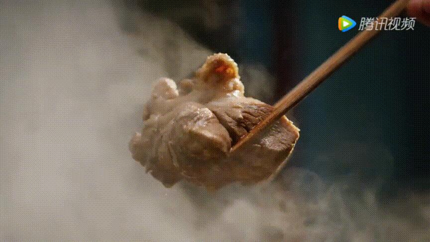 东北人吃战斗鸡,有多凶?