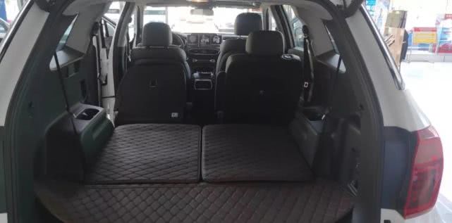 北京现代第四代胜达详细介绍,正面竞争和错位竞争