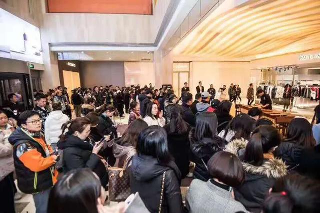 青岛海信广场盛况,普通人逛青岛海信广场