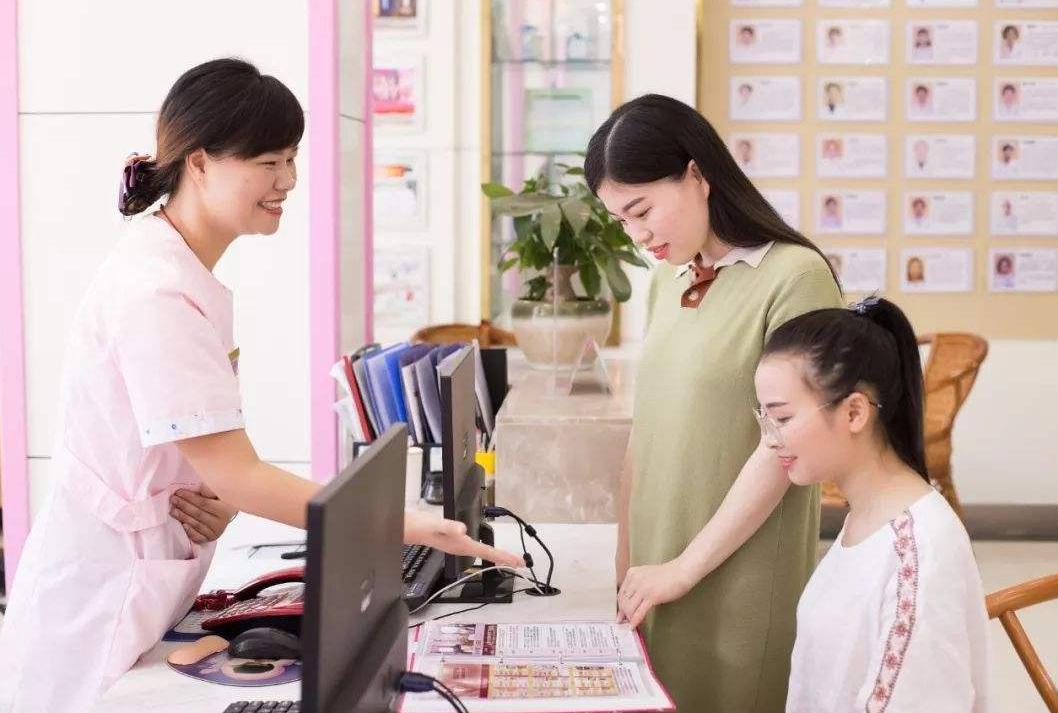 40岁以上高龄产妇有多少风险,45岁高龄产妇生三孩的风险