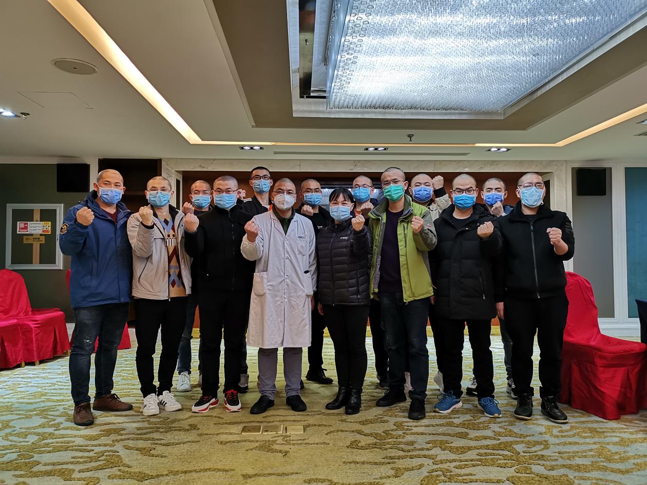 为生命护航的男丁格尔,战疫中的南丁格尔