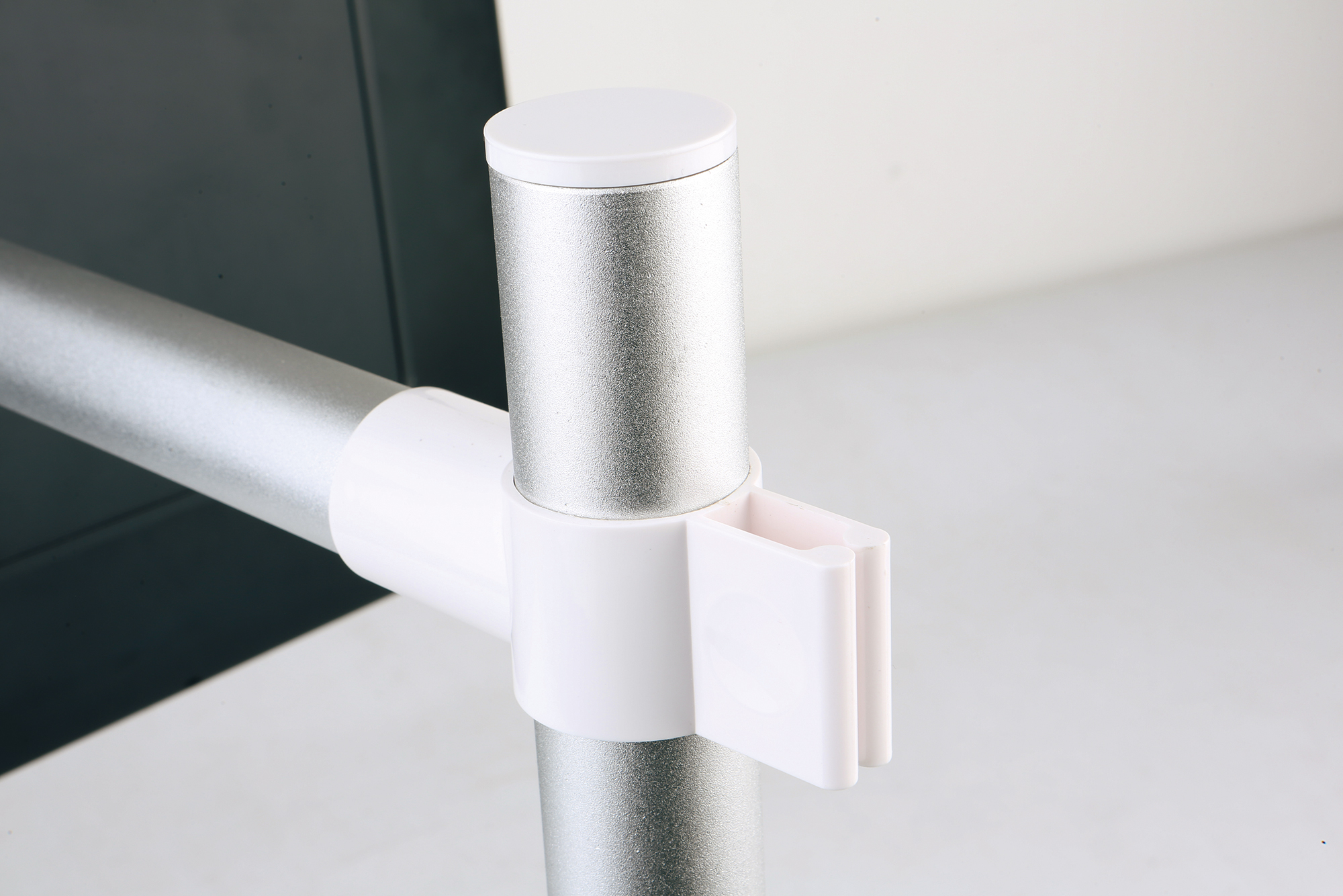 飞利浦32寸显示器支架有感应电,飞利浦显示器32寸曲面屏支架