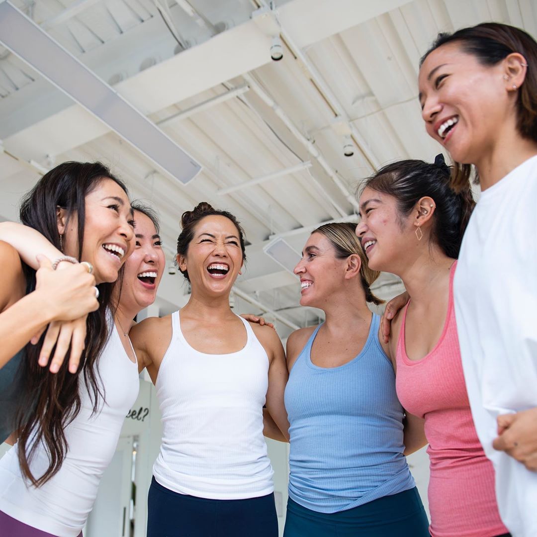 运动服怎么穿好看时尚冬天,运动服怎么穿不土