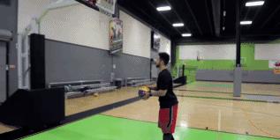 新手篮球投篮时怎么抓球,篮球新手怎么投篮命中率高