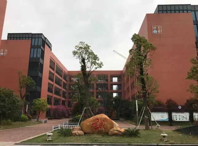 长沙长郡和雅礼哪个强,长沙一中与长郡雅礼相比怎么样