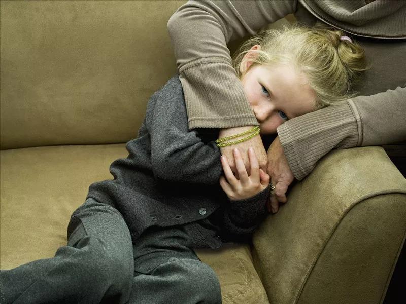 幼儿园老师批评孩子,孩子让老师批评了家长该怎么开导