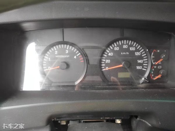 能拉一吨货又能拉人的柴油车,能拉能跑面包车