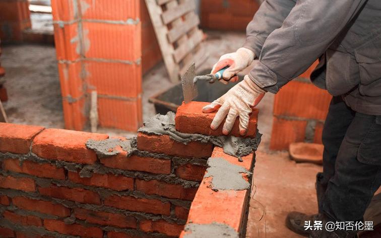 自建房砌墙用纯水泥还是加石灰,造房子砌砖用什么水泥好