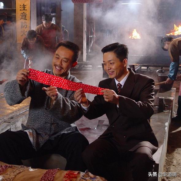 写字楼里是江湖,对手的名枪暗箭怎么防?跟传奇老板学这3招足矣