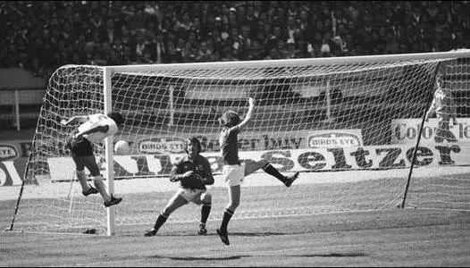 深度解析：从三换人制度到五换人制度，足球回归后的规则革命