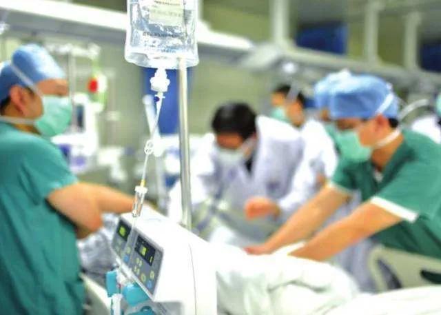 急性心肌梗死抢救的黄金时间,急性心肌梗死并发室颤典型案例