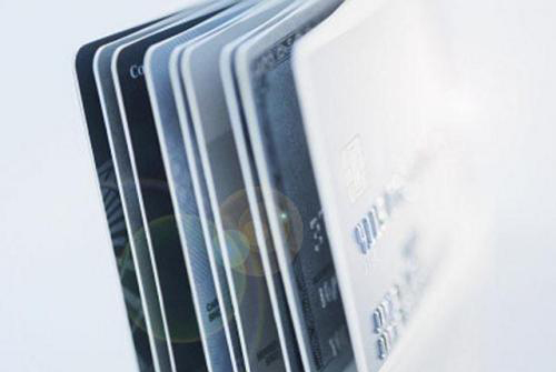 中介代办信用卡靠谱吗？这几个陷阱不得不防