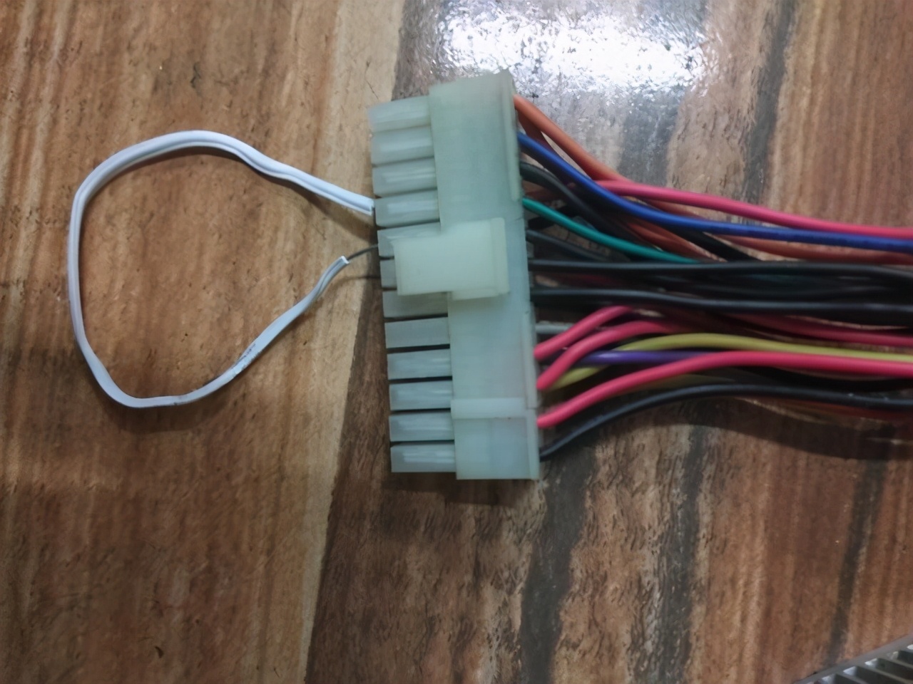 屏幕不亮诊断方法,计算机屏幕突然不亮怎么搞