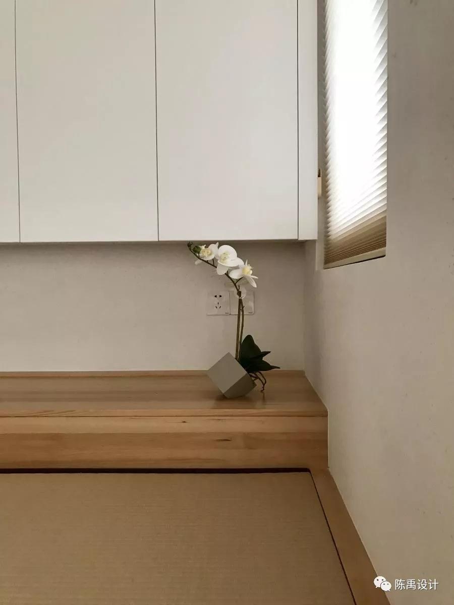 小城的生活简简单单普普通通,很向往学生时代的生活