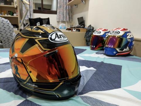 rx7x黑盔,arairx-7x头盔带刀侍卫拆箱