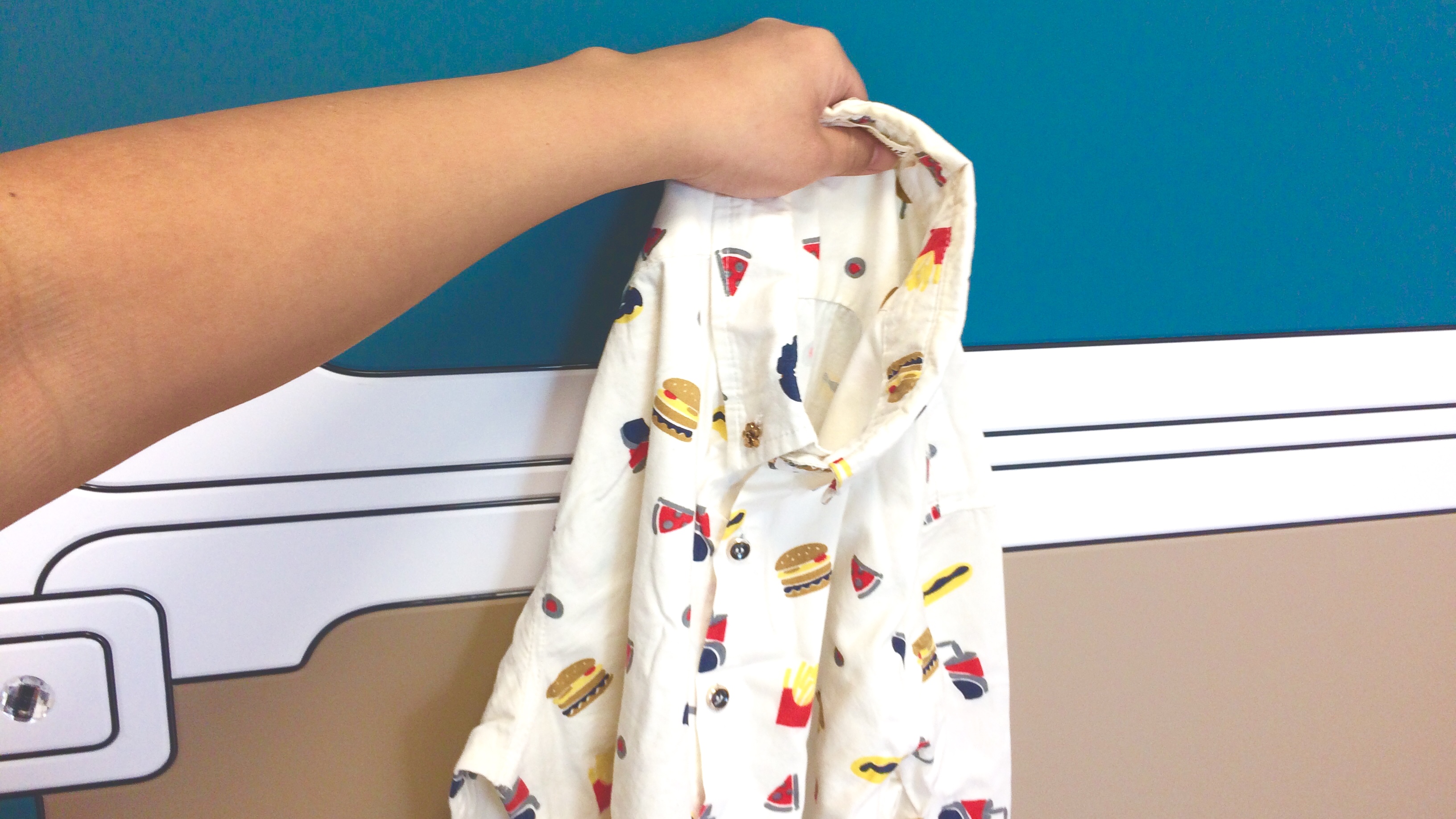 衣服褶皱没有电熨斗怎么办,没有熨斗褶皱的衣服怎么快速弄平