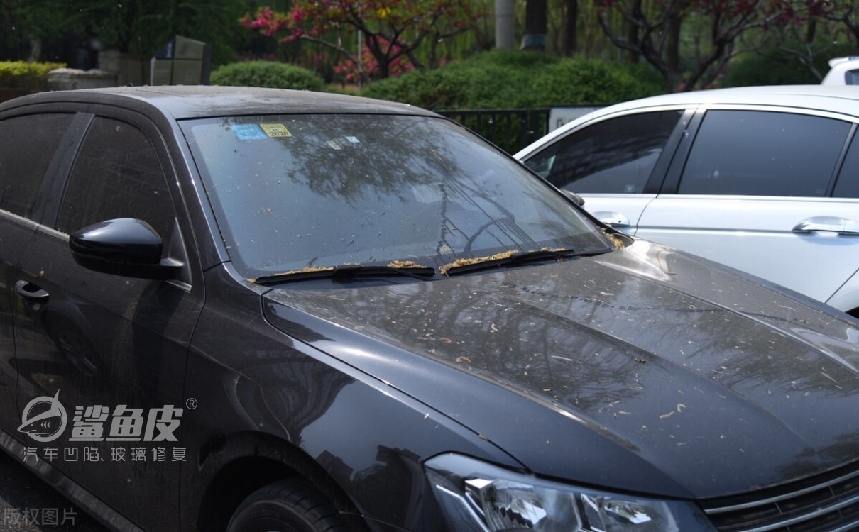 车顶凹陷没伤漆怎么处理,车顶侧梁喷漆凹陷怎么处理