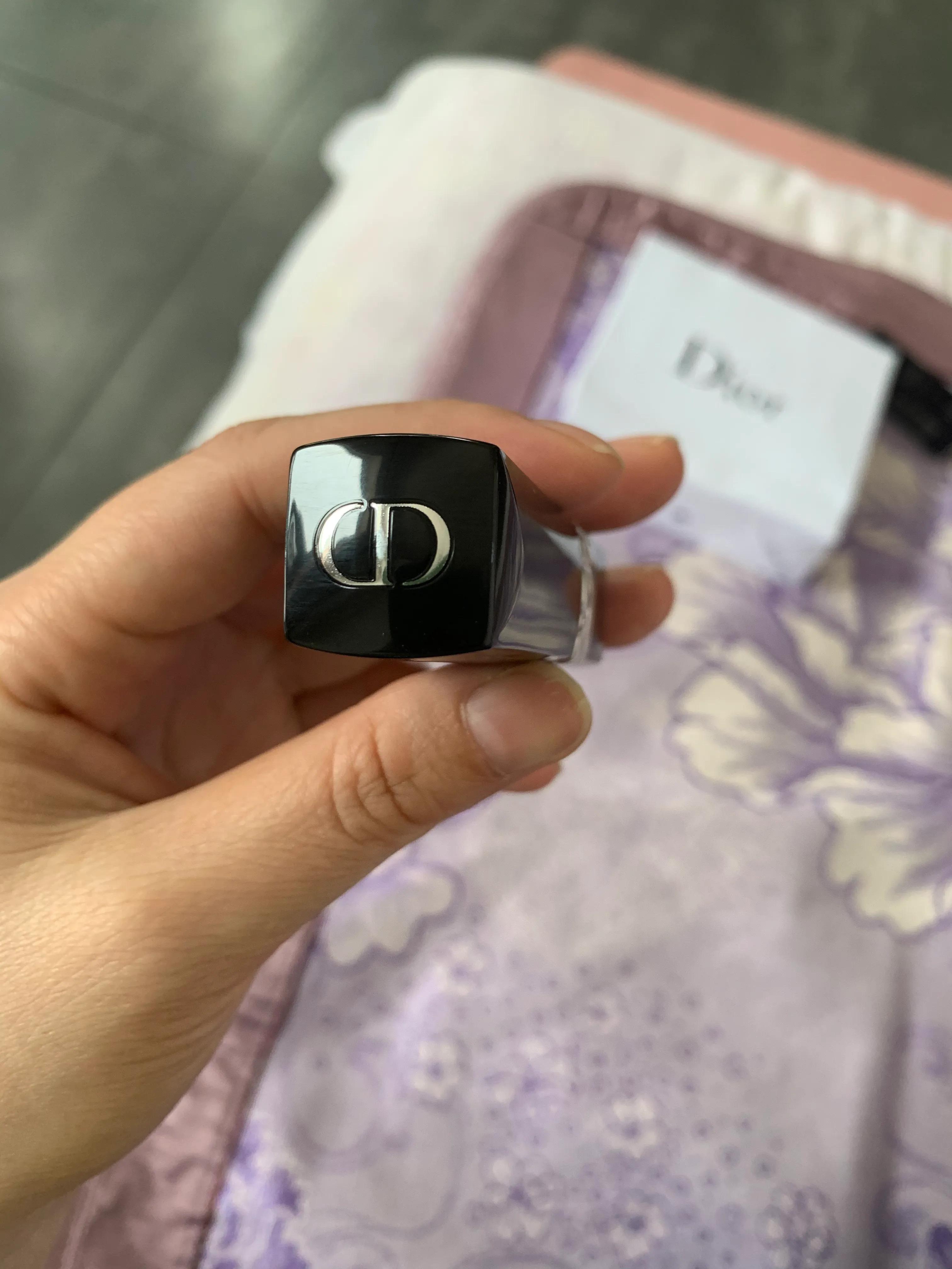 美妹们谁能帮看看这款999是真是假？