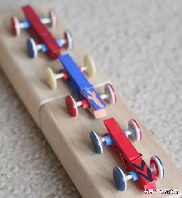 小班手工课制作小汽车,学校开展有趣的手工制作