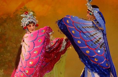 梁祝千古绝唱化蝶,梁祝蝴蝶代表什么