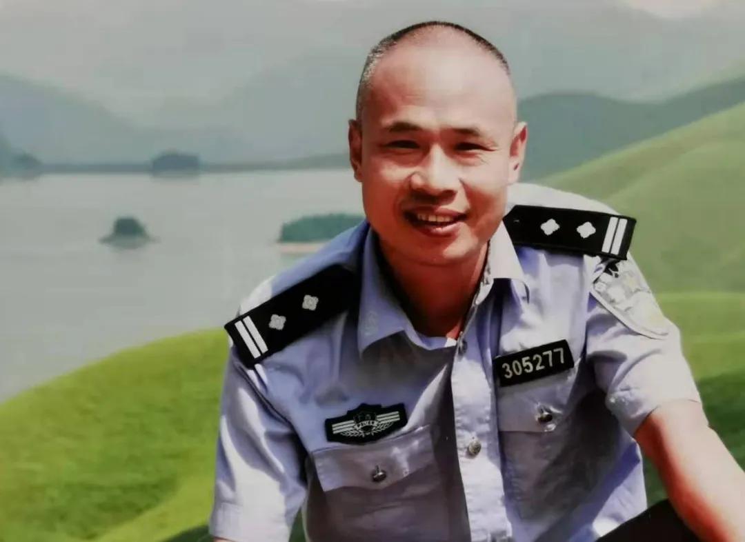 军营到警营初心未变,从军营到警营不变的赤胆忠诚